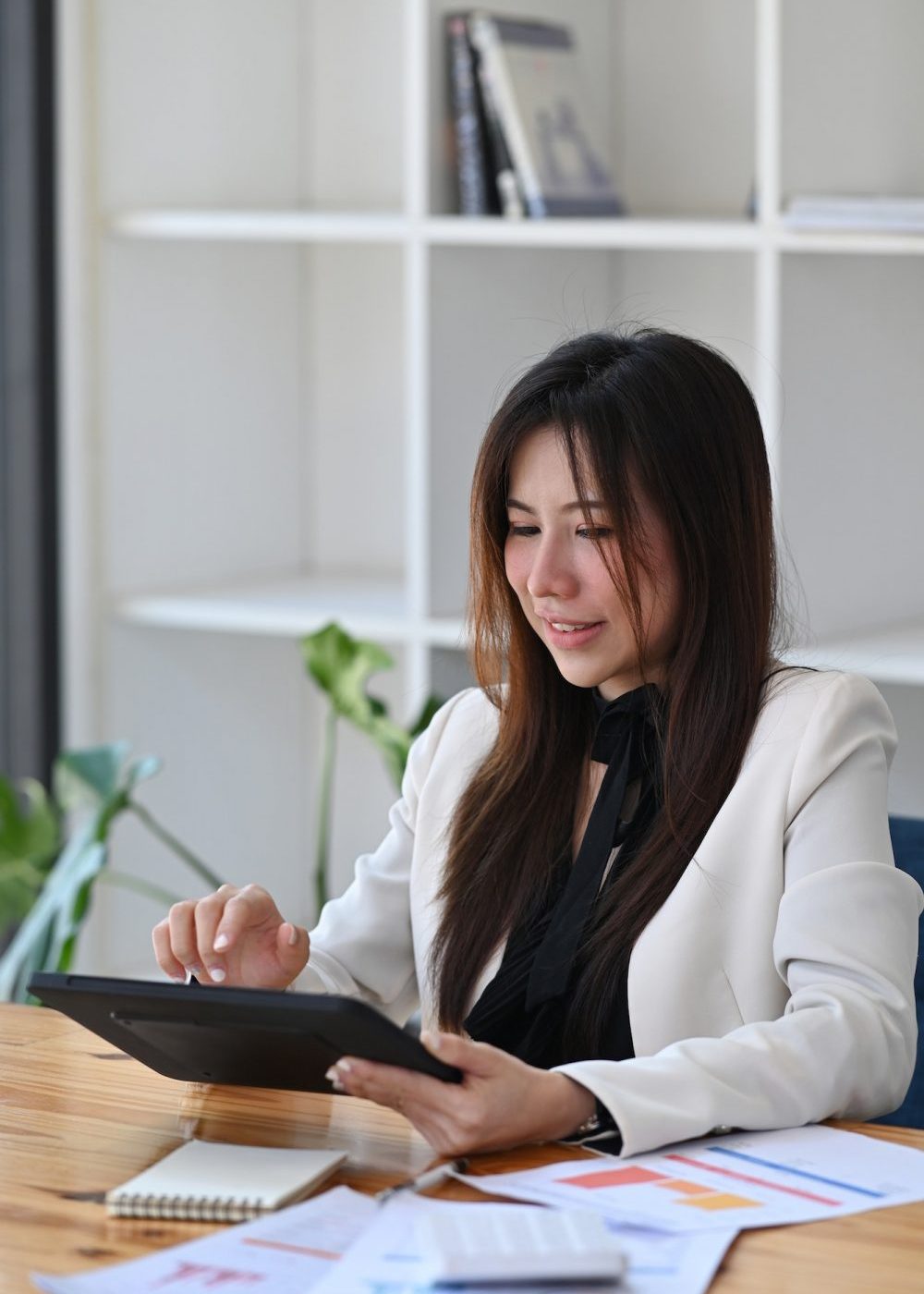 thoughtful-business-woman-checking-financial-data-on-digital-tablet–e1670795845192.jpg thoughtful-business-woman-checking-financial-data-on-digital-tablet--e1670795845192.jpg